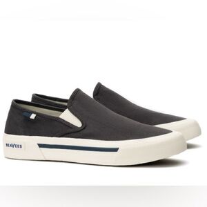 SeaChange Seavees Slip On Lava size men 7.5 women’s 9